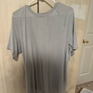 Grey size L lulu lemon T-shirt